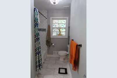 202 Springdale Drive, Warner Robins, GA 31069 - Photo 8