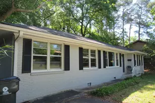 202 Springdale Dr, Warner Robins, GA 31069 - Photo 2