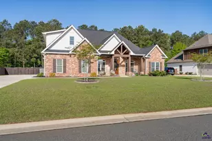 415 Stonegate Trail, Perry, GA 31069 - Photo 2