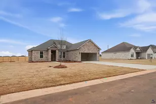 204 Farmland Circle, Perry, GA 31069 - Photo 1