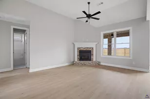 204 Farmland Circle, Perry, GA 31069 - Photo 8