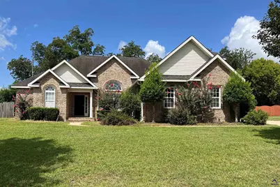101 Mallards Landing Drive, Kathleen, GA 31047 - Photo 1