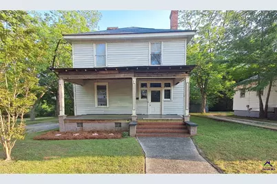 401 Forsyth Street, Barnesville, GA 30204 - Photo 1