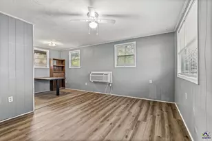 122 Dolly Dr, Jeffersonville, GA 31044 - Photo 6