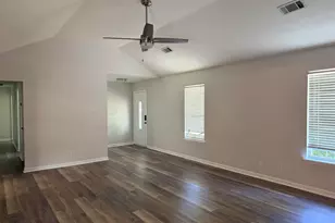 107 N Barrington Pl, Warner Robins, GA 31088 - Photo 2