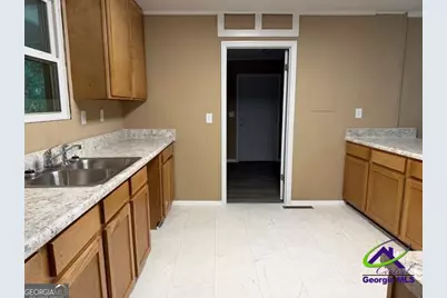 6045 Skipperton Road, Macon, GA 31216 - Photo 8