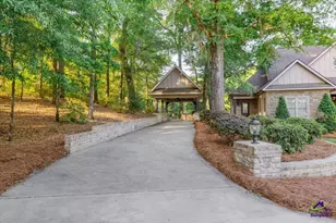 243 Mossland Dr, Perry, GA 31069 - Photo 6