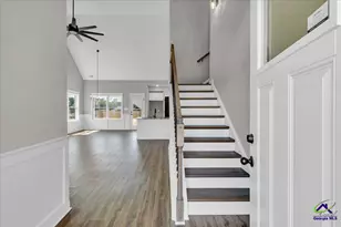 426 Burlington Dr, Macon, GA 31052 - Photo 2