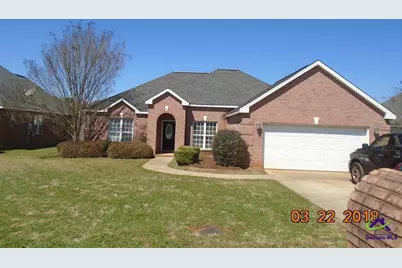 208 Sedgebrooke Drive, Warner Robins, GA 31088 - Photo 1