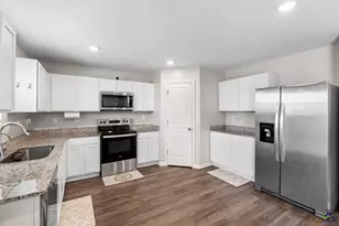 238 Isabella Way, Byron, GA 31008 - Photo 14