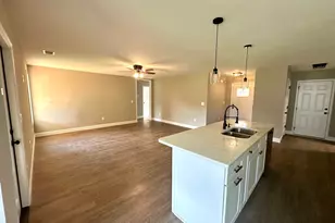 207 Sutton Dr, Perry, GA 31069 - Photo 12