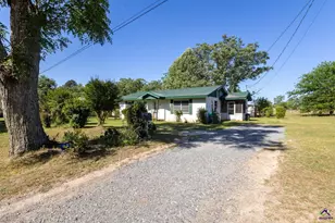 347 Peavy Rd, Unadilla, GA 31091 - Photo 2