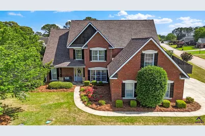 218 Knob Hill Drive, Warner Robins, GA 31088 - Photo 1