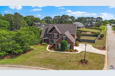 218 Knob Hill Drive, Warner Robins, GA 31088 - Photo 2