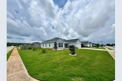 139 Raymond Circle, Warner Robins, GA 31088 - Photo 2