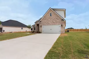218 Farmland Circle, Perry, GA 31069 - Photo 2