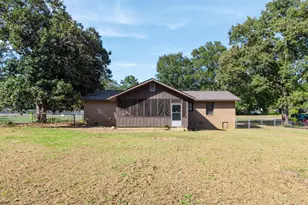 208 Bassett St, Centerville, GA 31028 - Photo 4