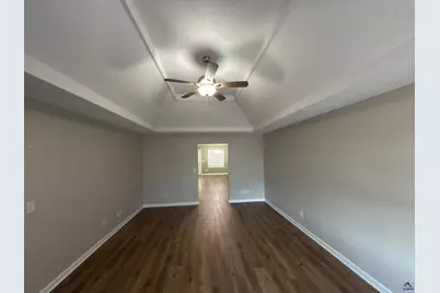 404 Dunmurry Pl, Warner Robins, GA 31093 - Photo 2
