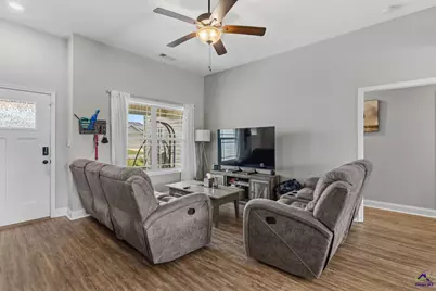 609 Daisy Drive, Perry, GA 31069 - Photo 6
