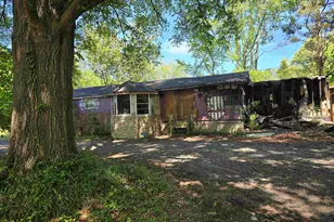 17 Sunset Cir, Fort Valley, GA 31030 - Photo 1