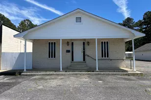 148 E Peacock St, Cochran, GA 31014 - Photo 1