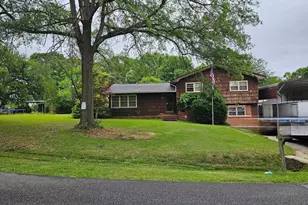419 Pine Valley Dr, Warner Robins, GA 31088 - Photo 1