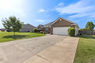 105 Brooke Ct, Byron, GA 31008 - Photo 2