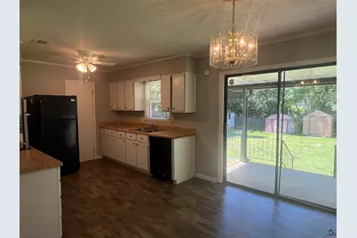 211 Laverne Drive, Warner Robins, GA 31088 - Photo 10