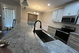 605 Charlestown Wy, Bonaire, GA 31005 - Photo 8