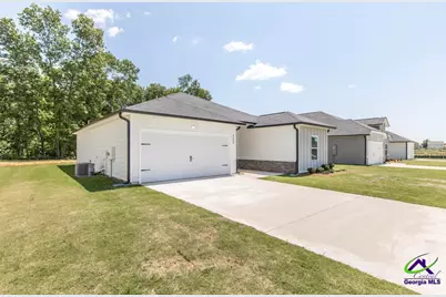 114 Bulloch Court, Warner Robins, GA 31008 - Photo 1