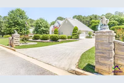 219 Royal Crest Circle, Kathleen, GA 31047 - Photo 2