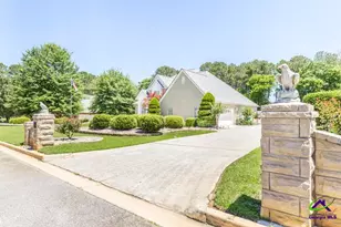 219 Royal Crest Cir, Kathleen, GA 31047 - Photo 2