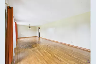 209 Bernard Drive, Warner Robins, GA 31093 - Photo 4