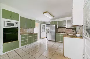 209 Bernard Dr, Warner Robins, GA 31093 - Photo 8