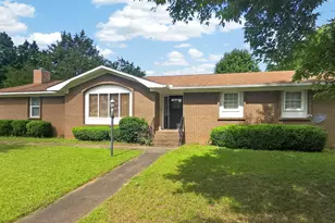 709 Meadowridge Dr, Warner Robins, GA 31093 - Photo 2