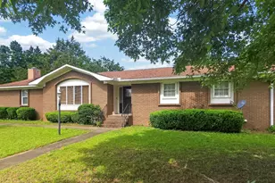 709 Meadowridge Dr, Warner Robins, GA 31093 - Photo 32