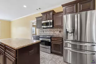 304 Montgomery St, Warner Robins, GA 31088 - Photo 18