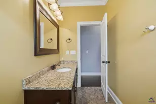 304 Montgomery St, Warner Robins, GA 31088 - Photo 52