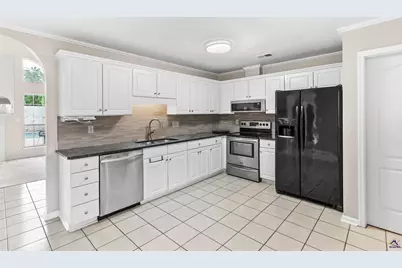 107 Forest Lawn, Bonaire, GA 31005 - Photo 4