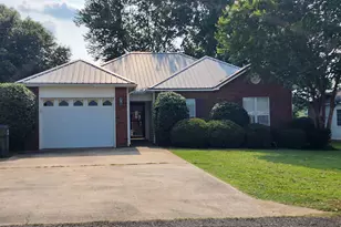 194 Tyson Glen Dr, Warner Robins, GA 31088 - Photo 1