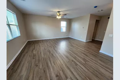 223 Flowing Meadows Drive, Kathleen, GA 31047 - Photo 6