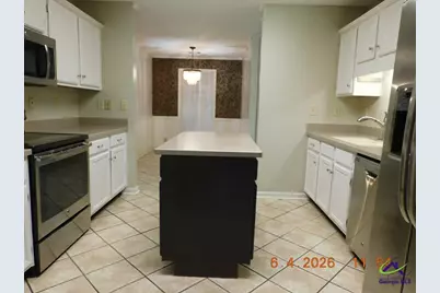 112 Charleston Court, Warner Robins, GA 31088 - Photo 6