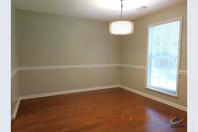 112 Charleston Court, Warner Robins, GA 31088 - Photo 4