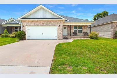 137 North Sky Drive, Warner Robins, GA 31093 - Photo 1