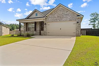 212 Silverside Drive, Perry, GA 31069 - Photo 1