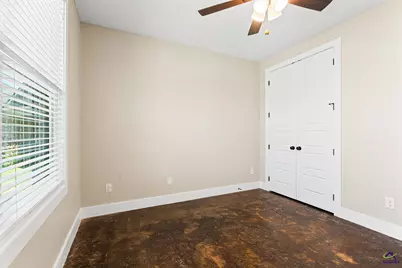 212 Silverside Drive, Perry, GA 31069 - Photo 12