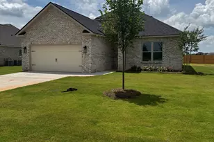 216 Farmland Circle, Perry, GA 31069 - Photo 2