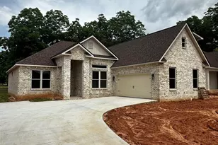1 Pleasant Oaks Dr, Perry, GA 31069 - Photo 2