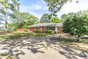304 Broad St, Hawkinsville, GA 31036 - Photo 34