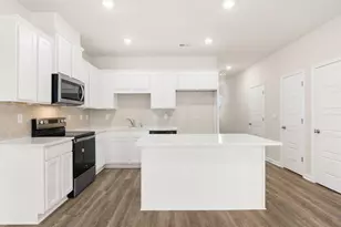 208 Kenmore Cir, Perry, GA 31069 - Photo 6